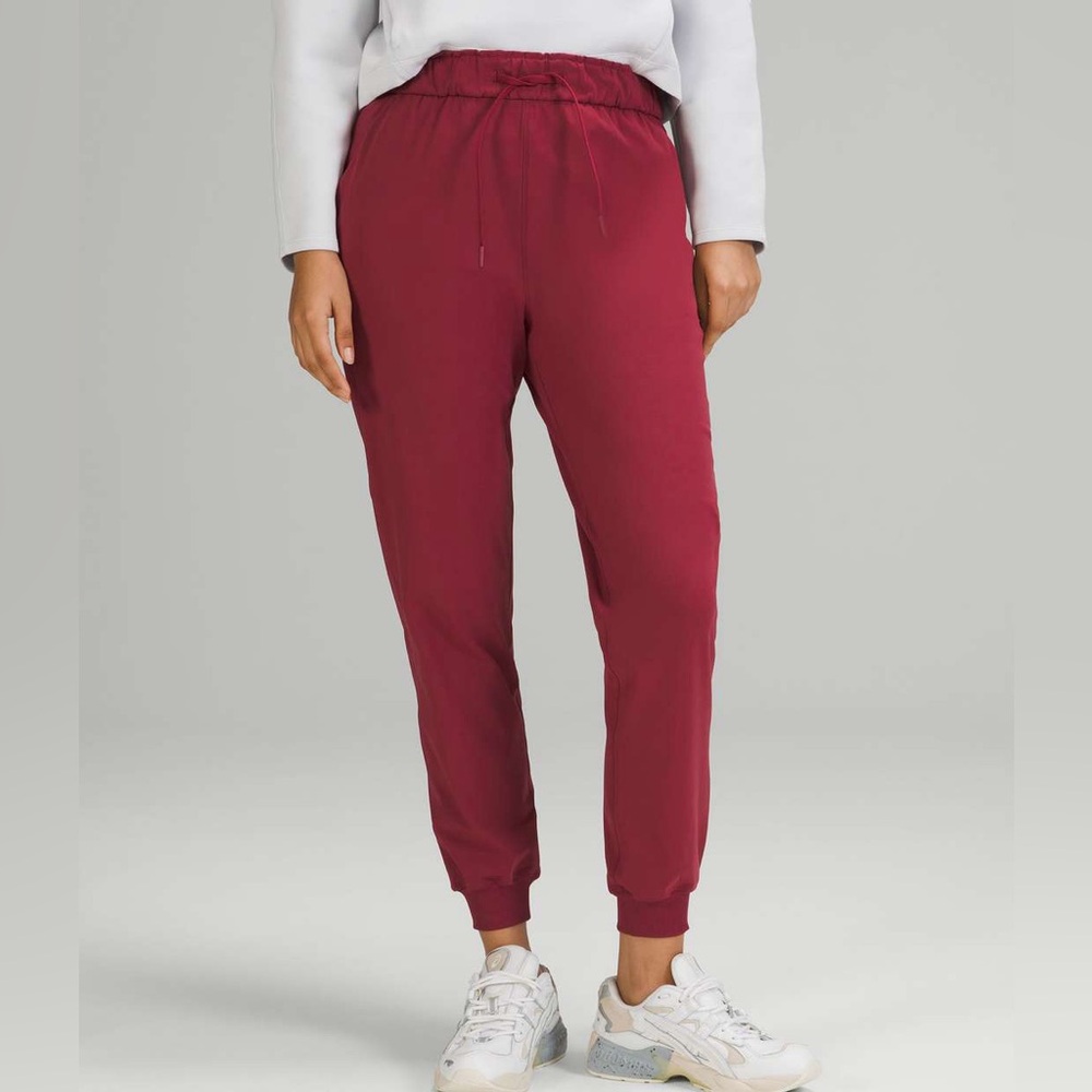 Lululemon Stretch Luxtreme High Rise Jogger size 14